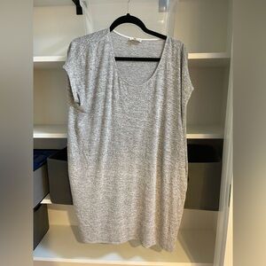 Aritzia Wilfred Heather Gray stretchy dress with two pockets